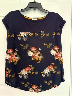 Mason & Belle - Navy Floral Short Sleeve Blouse - mixed materials